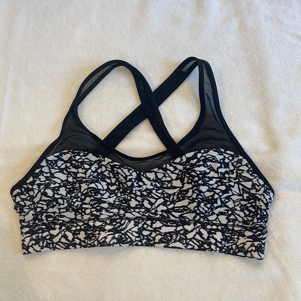 Lululemon sports bra. Size 4